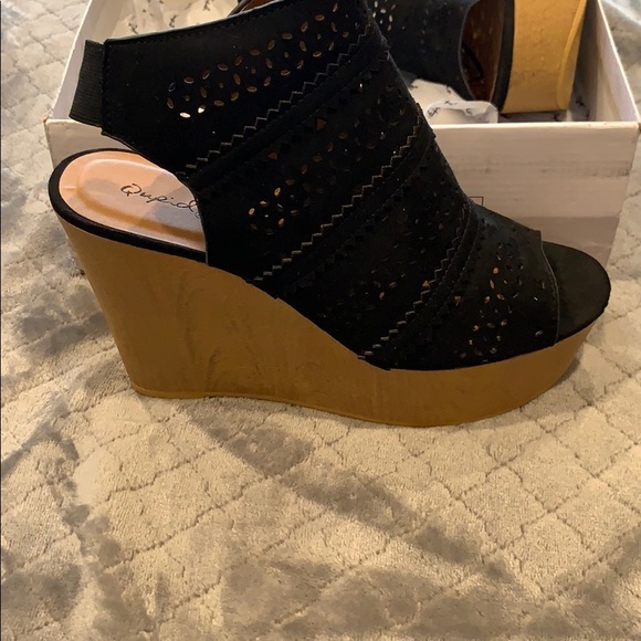 Wedges - Picture 3 of 3